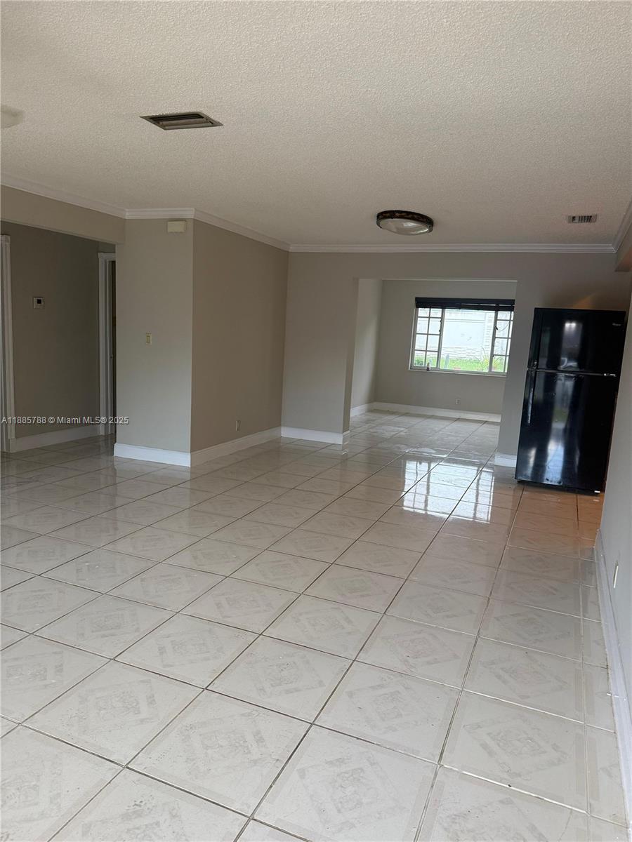 WESTWOOD COMMUNITY 4 - Residential Lease