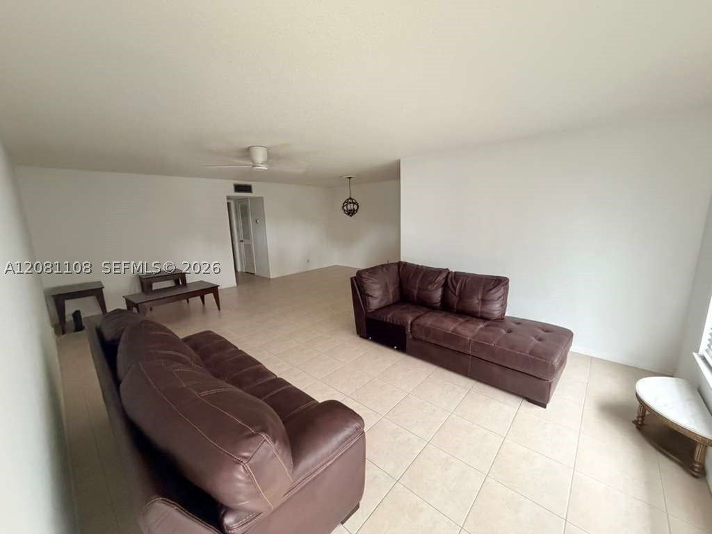 557 High Point Dr B, Delray Beach FL 33445