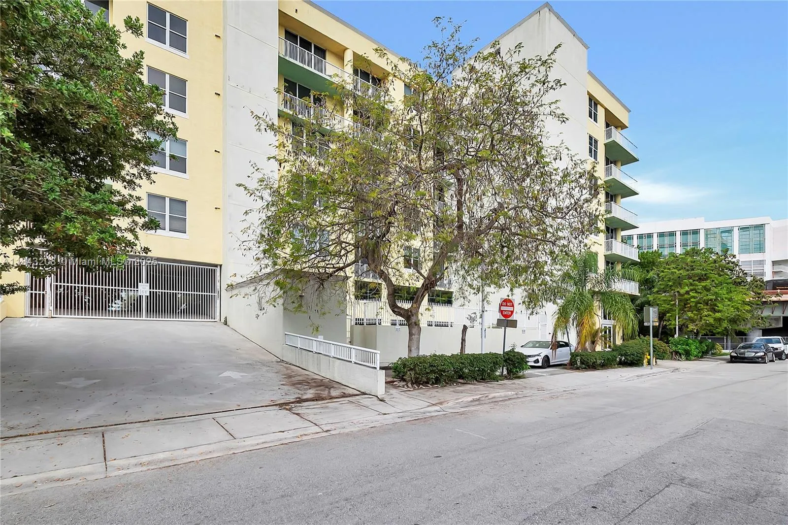 Miami, Florida 33136, United States, 1 Bedroom Bedrooms, ,1 BathroomBathrooms,Residential,Active,174037