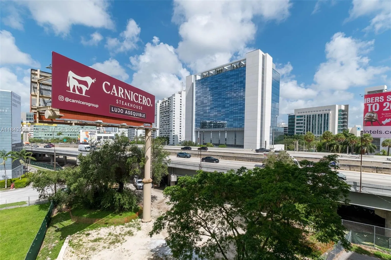 Miami, Florida 33136, United States, 1 Bedroom Bedrooms, ,1 BathroomBathrooms,Residential,Active,174037