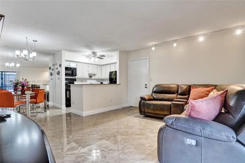 Condominium in Tamarac FL 7813 Ashmont Cir Cir.jpg