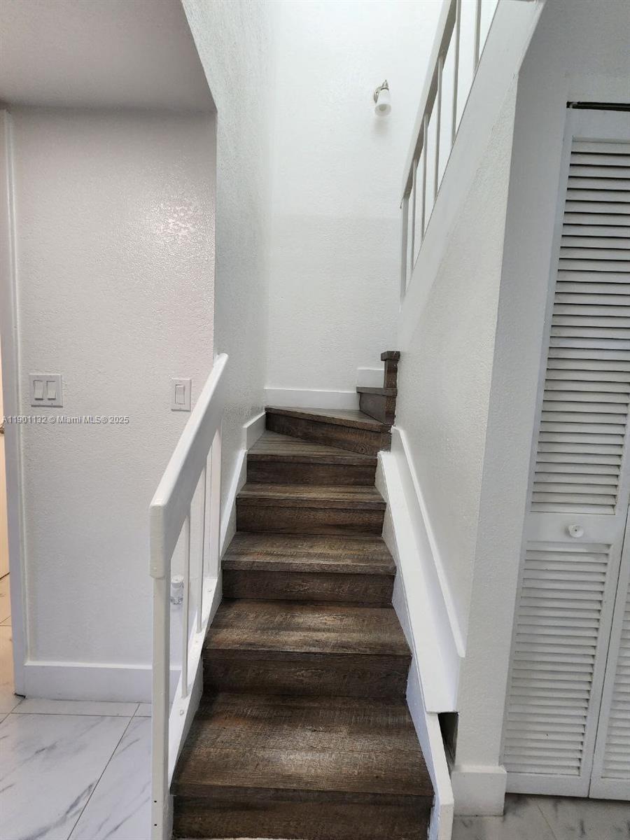 CARMEL TOWNHOMES CONDO - Residential Lease