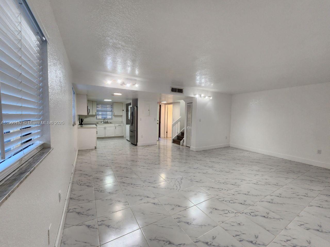 CARMEL TOWNHOMES CONDO - Residential Lease