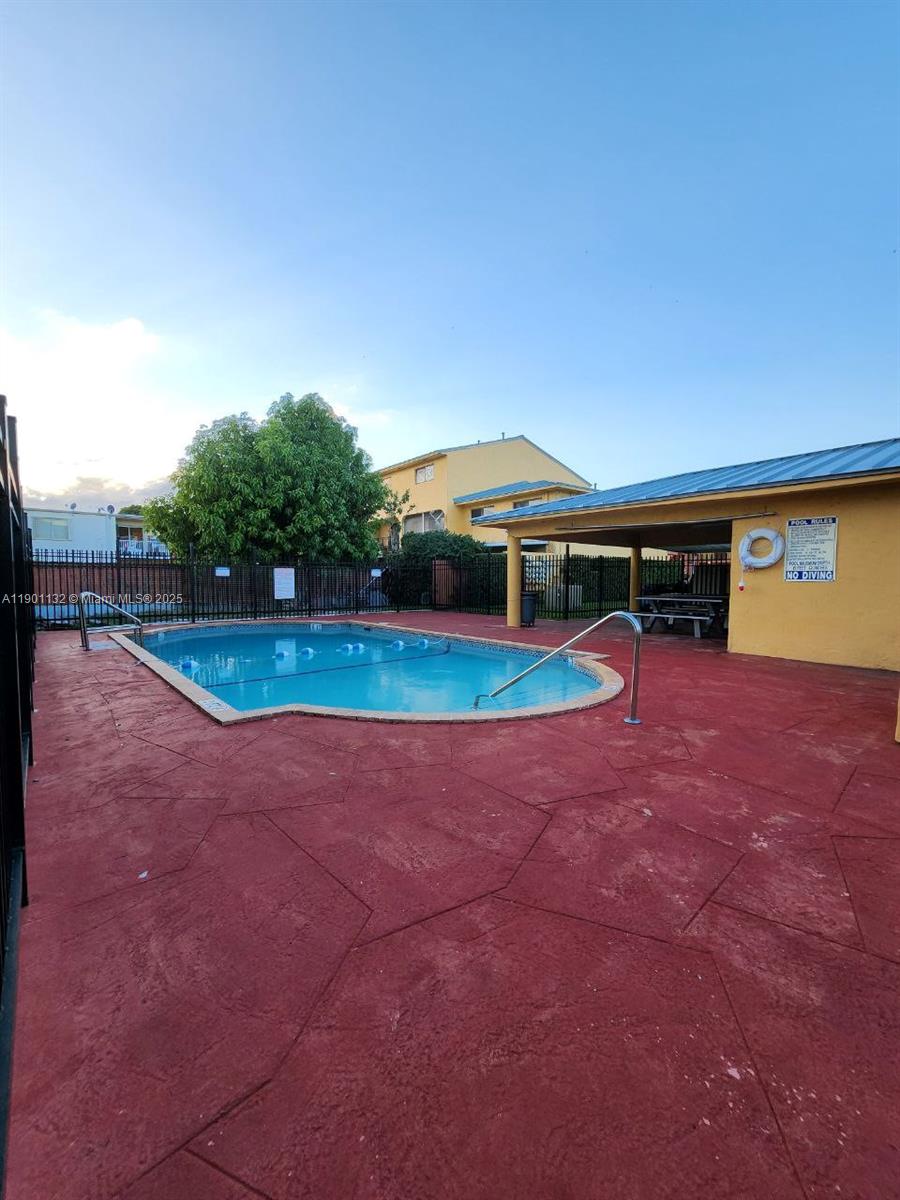 CARMEL TOWNHOMES CONDO - Residential Lease