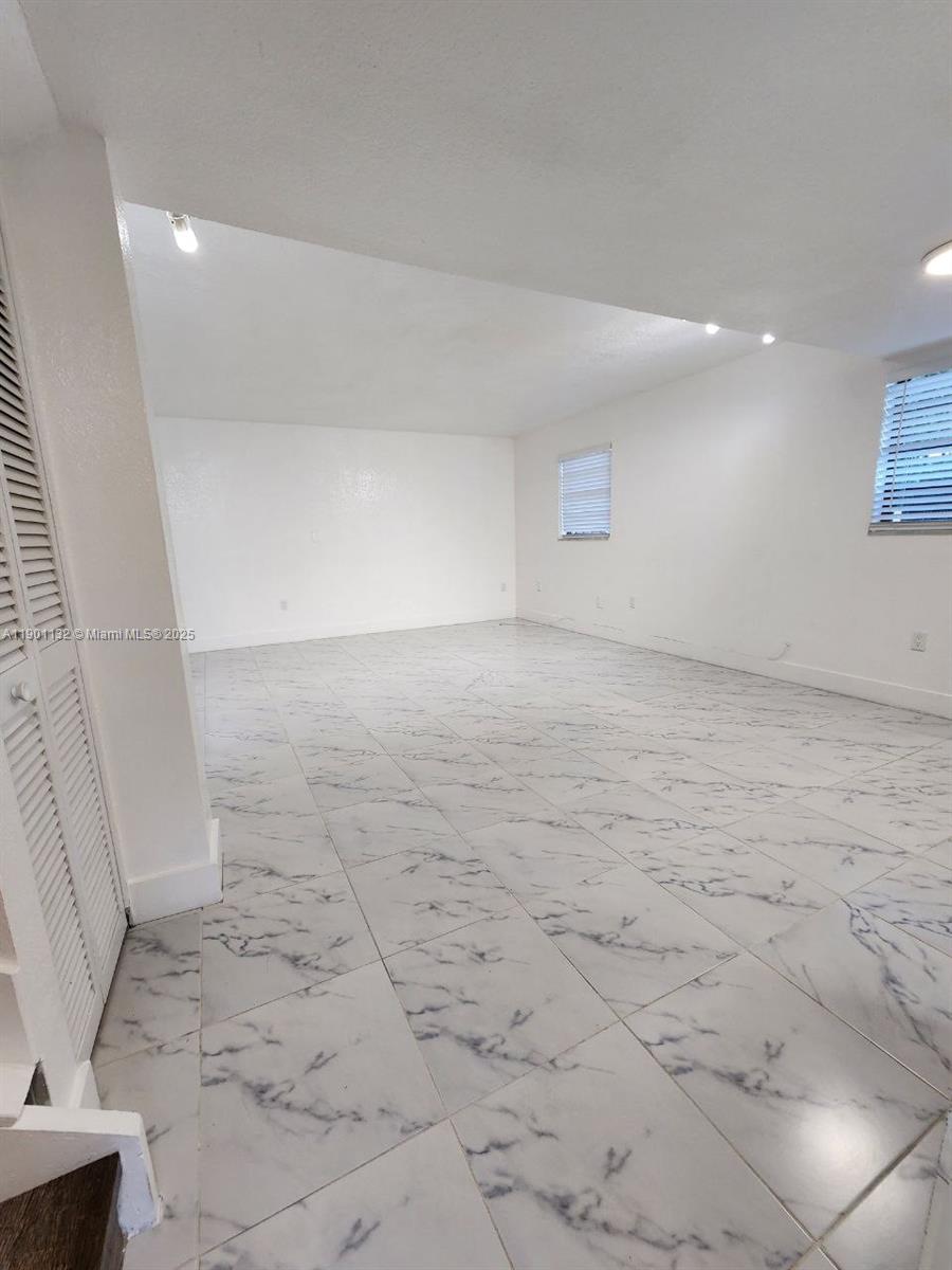 CARMEL TOWNHOMES CONDO - Residential Lease