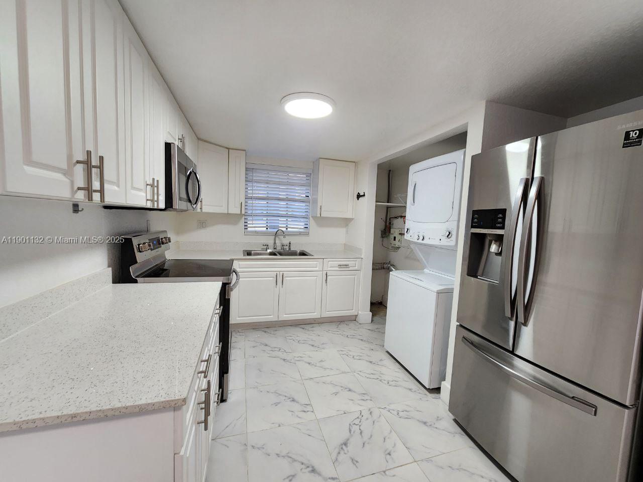 CARMEL TOWNHOMES CONDO - Residential Lease