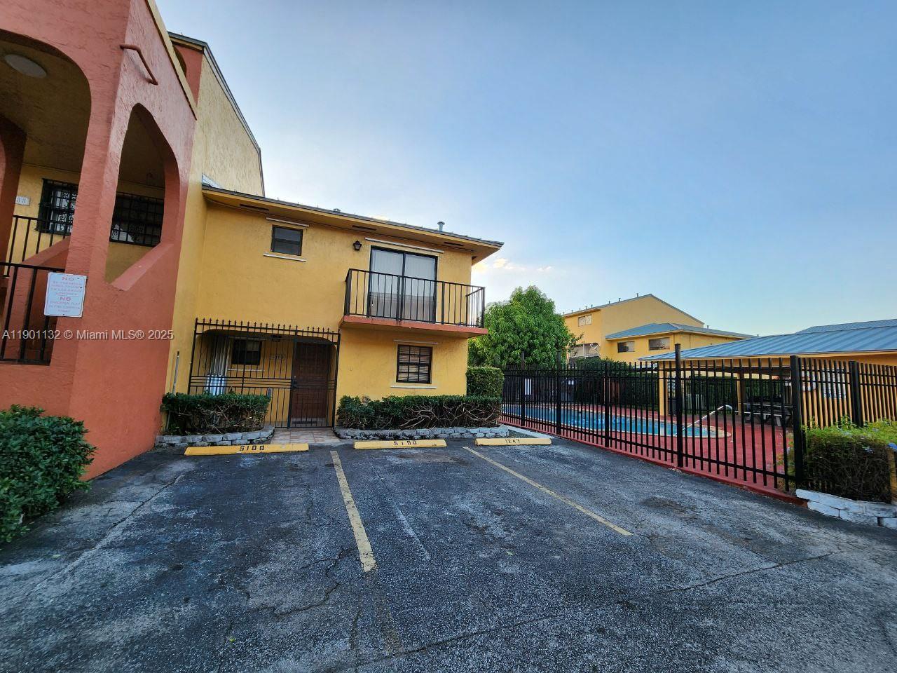 CARMEL TOWNHOMES CONDO - Residential Lease