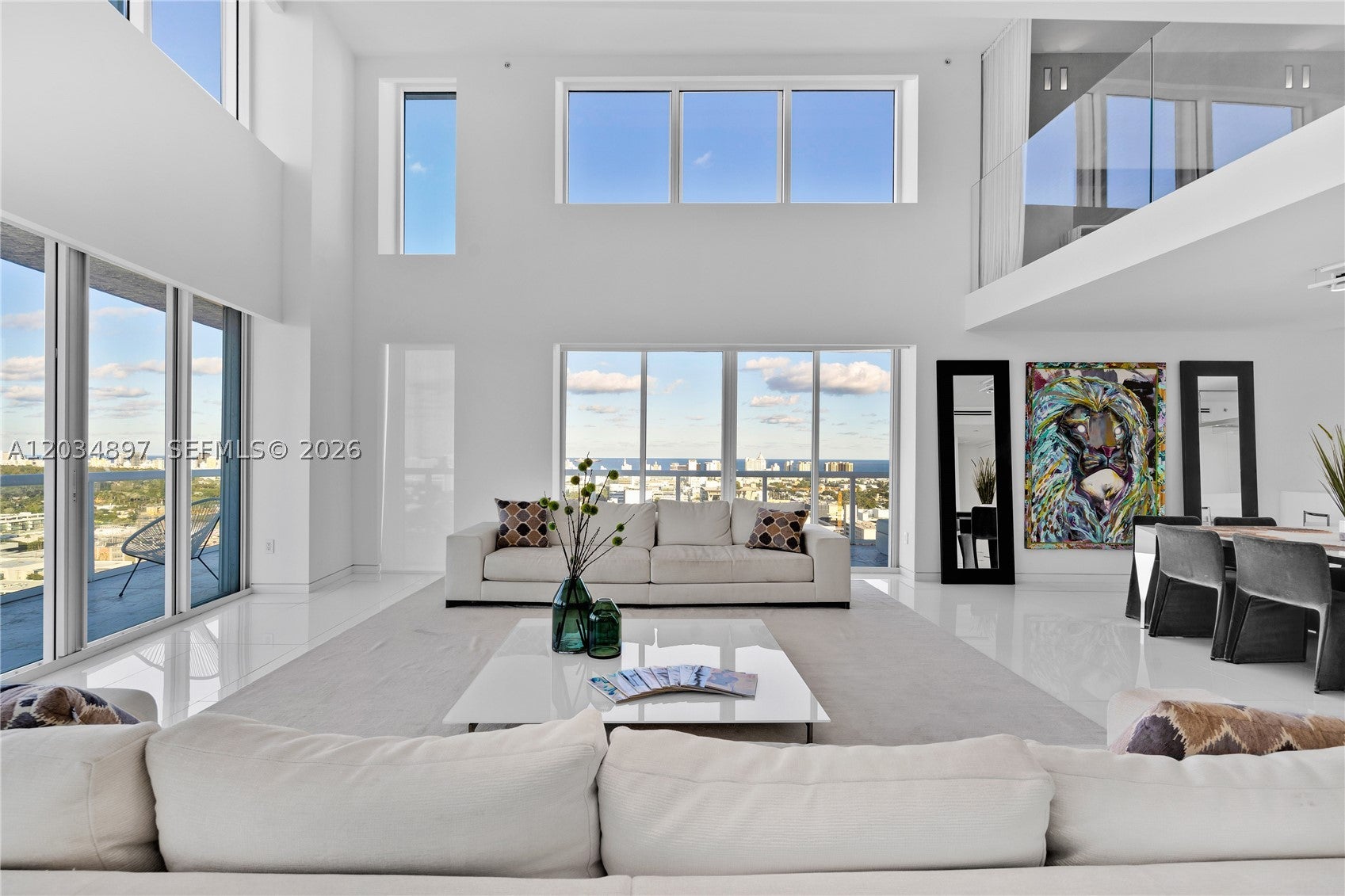 10 Venetian Way PH04
