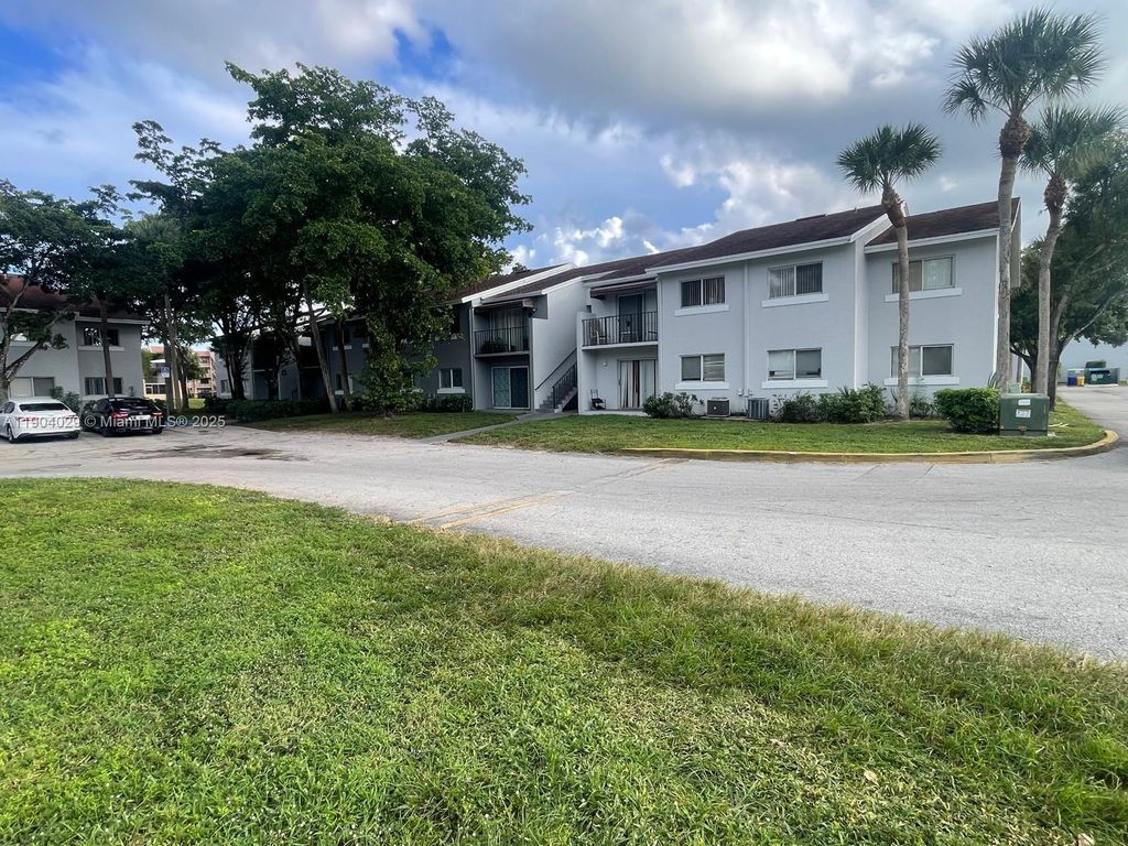Photo of 1186 Lake Terry Dr #H, West Palm Beach, FL 33411 (MLS # A11904029)