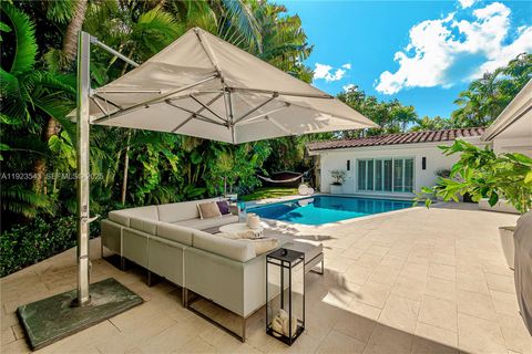 375 Harbor Ct . Key Biscayne FL 33149