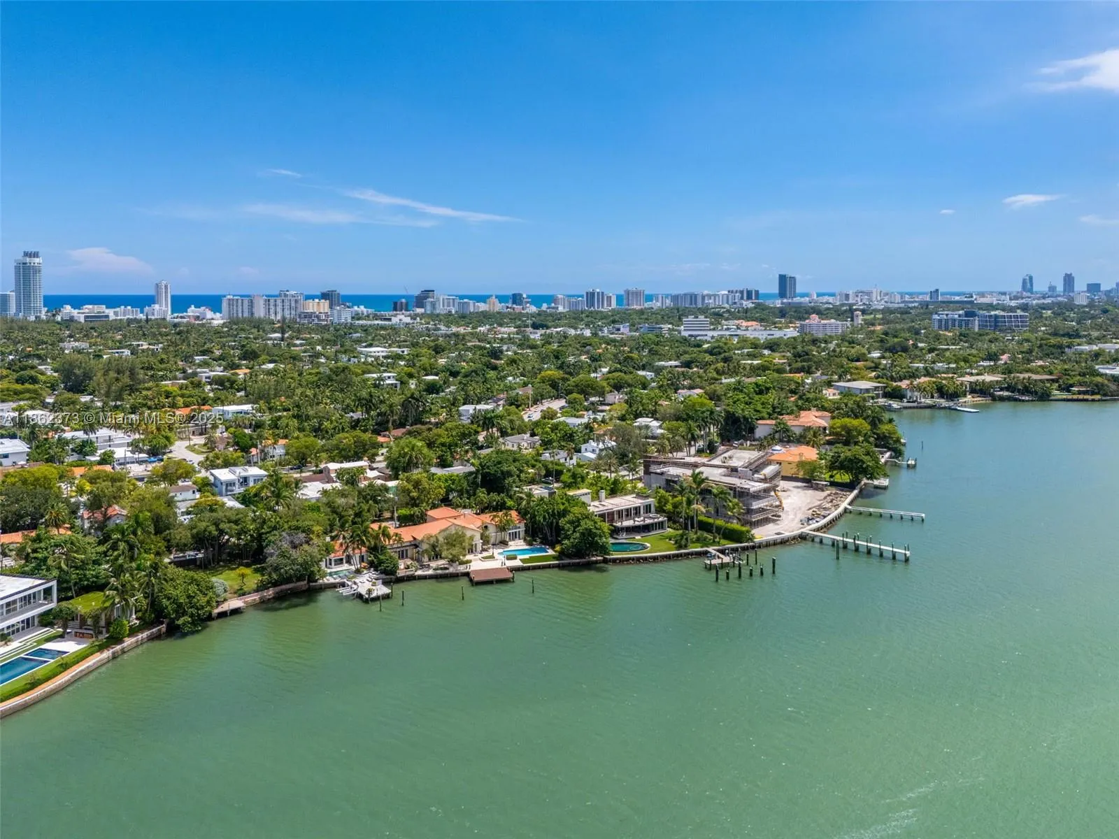 Miami Beach, Florida 33140, United States, 3 Bedrooms Bedrooms, ,4 BathroomsBathrooms,Residential,Active,197363