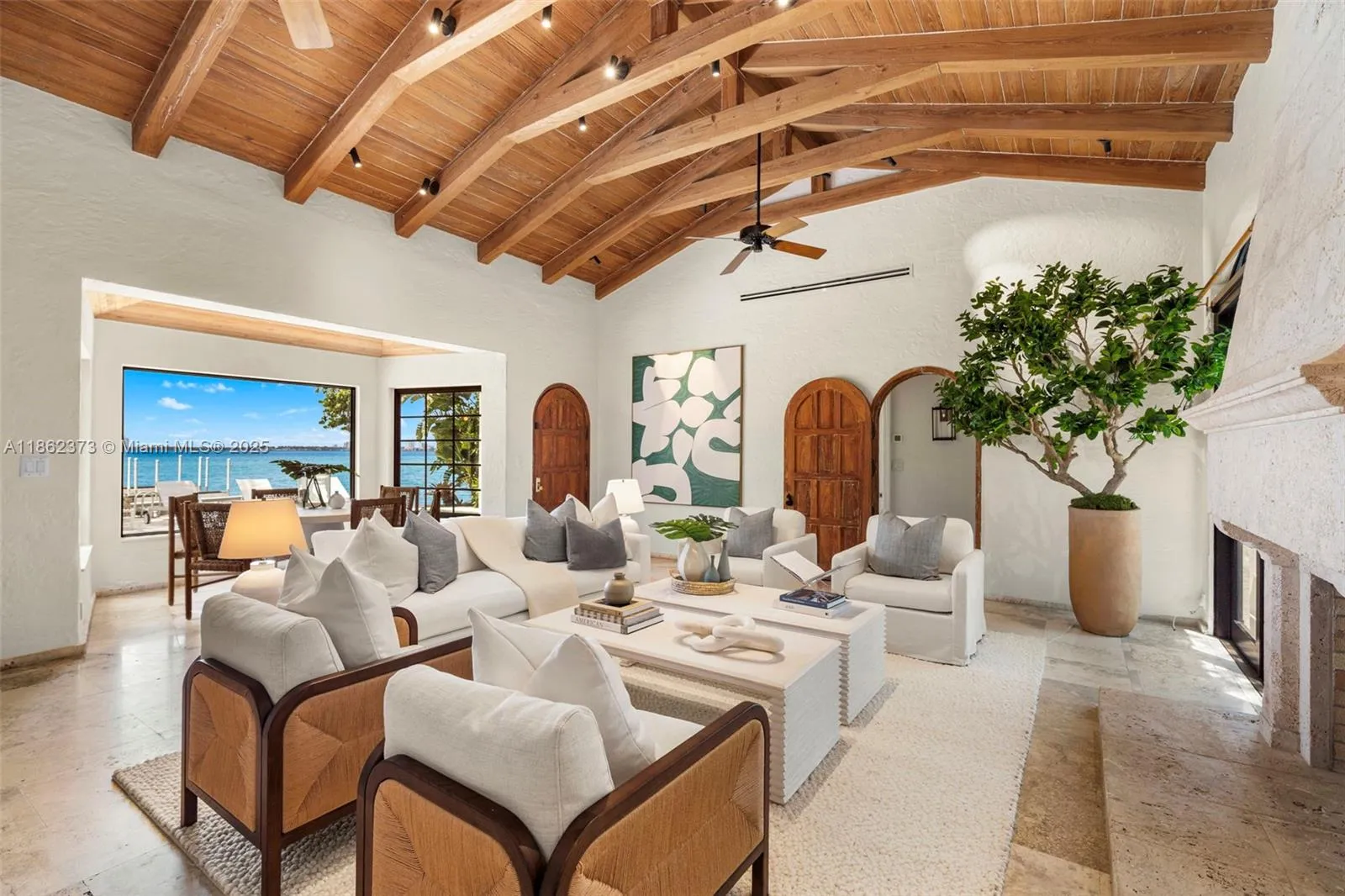 Miami Beach, Florida 33140, United States, 3 Bedrooms Bedrooms, ,4 BathroomsBathrooms,Residential,Active,197363