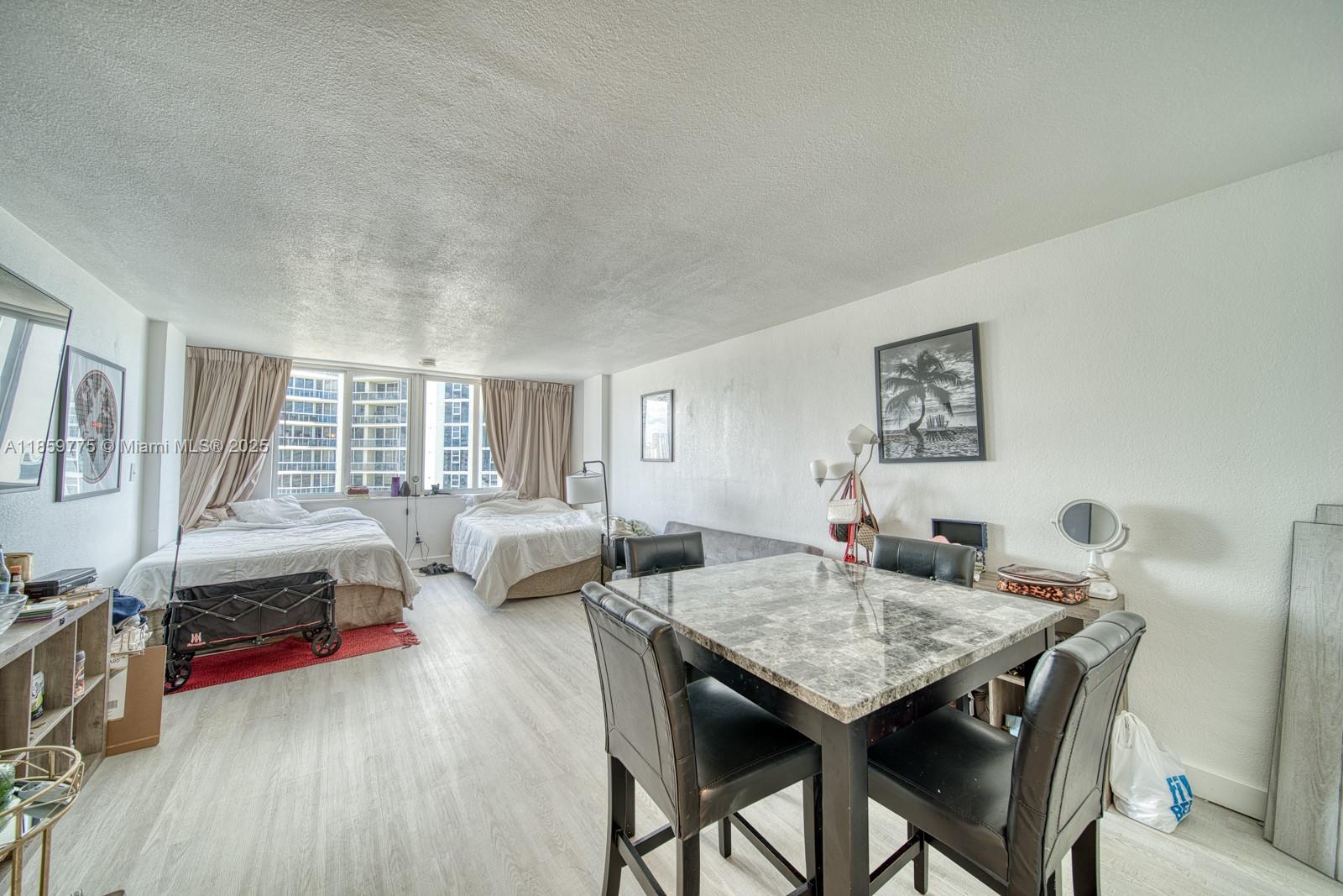 THE AVENTURA BEACH CLUB C - Residential