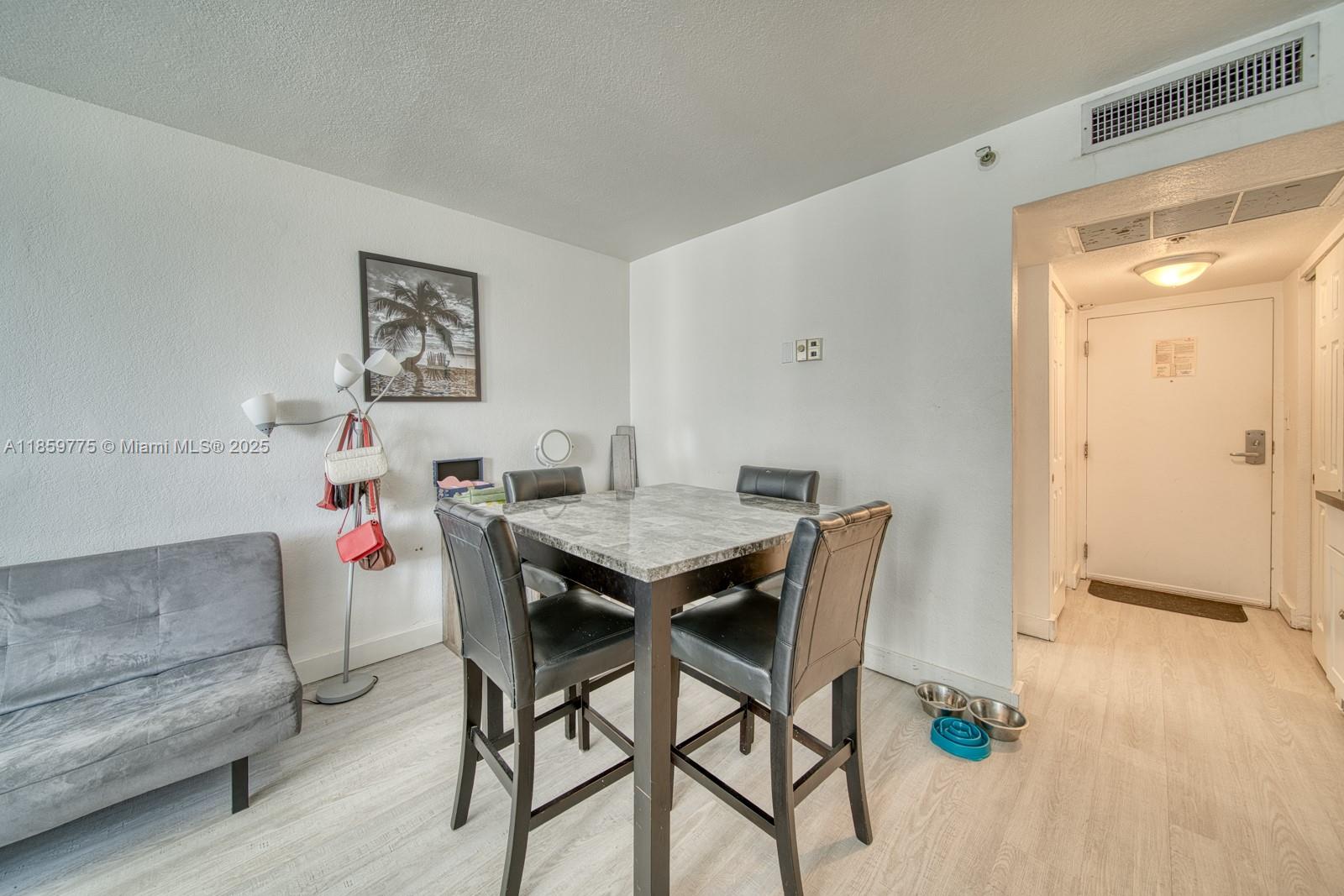 THE AVENTURA BEACH CLUB C - Residential