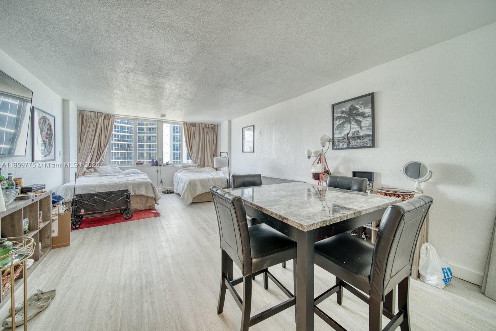 THE AVENTURA BEACH CLUB C - Residential