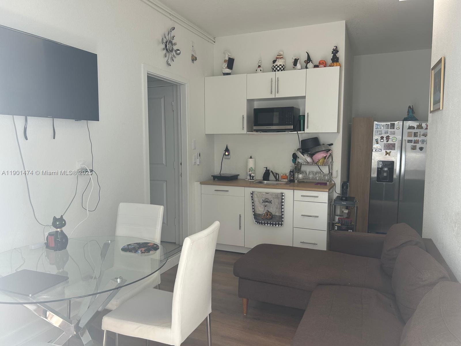 DIXIE HEIGHTS - Residential Lease