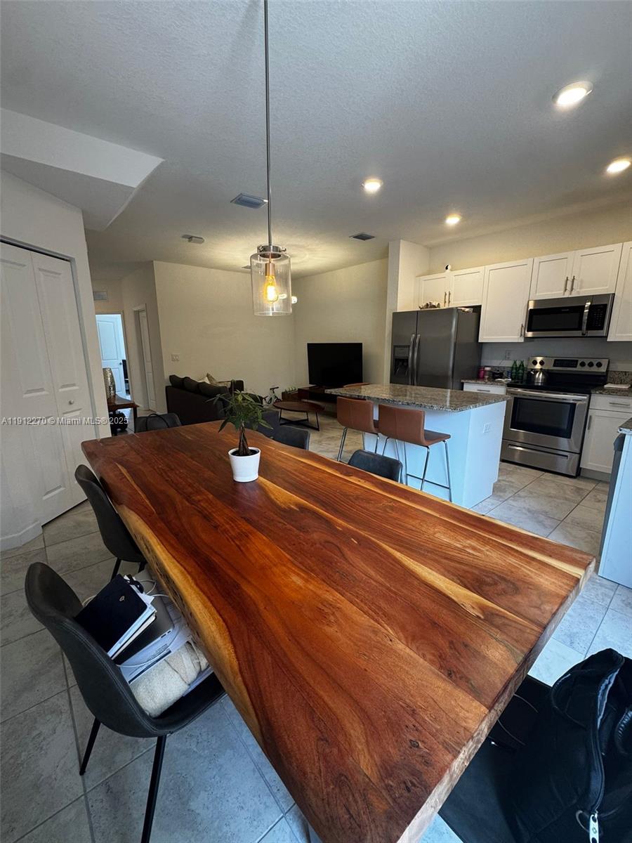 VIA VENTURA NEIGHBORHOOD - Residential