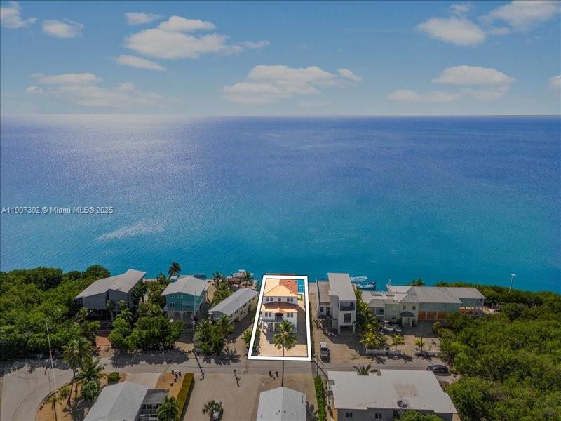 LARGO BEACH - Residential