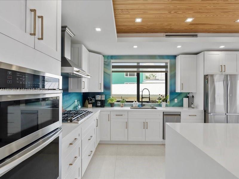 LARGO BEACH - Residential