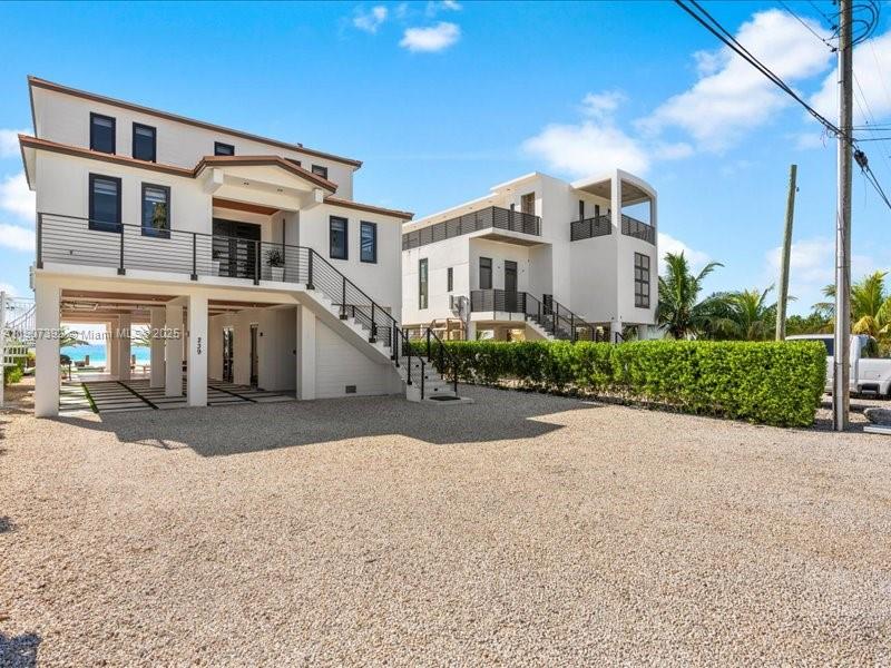 LARGO BEACH - Residential