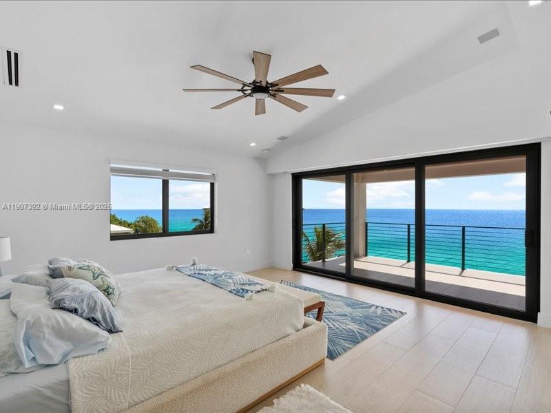 LARGO BEACH - Residential