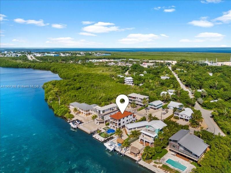 LARGO BEACH - Residential