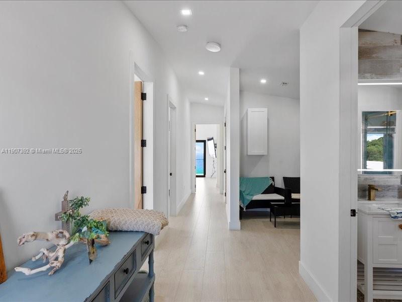 LARGO BEACH - Residential