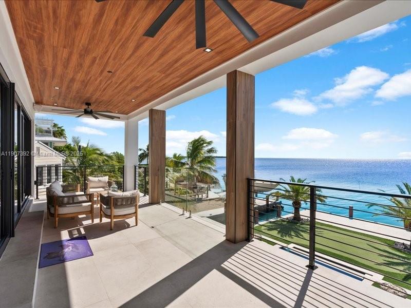 LARGO BEACH - Residential