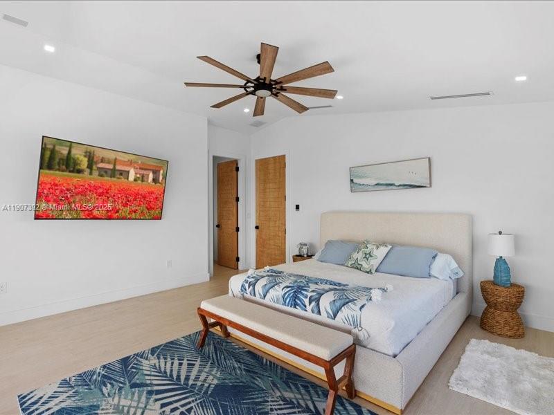 LARGO BEACH - Residential