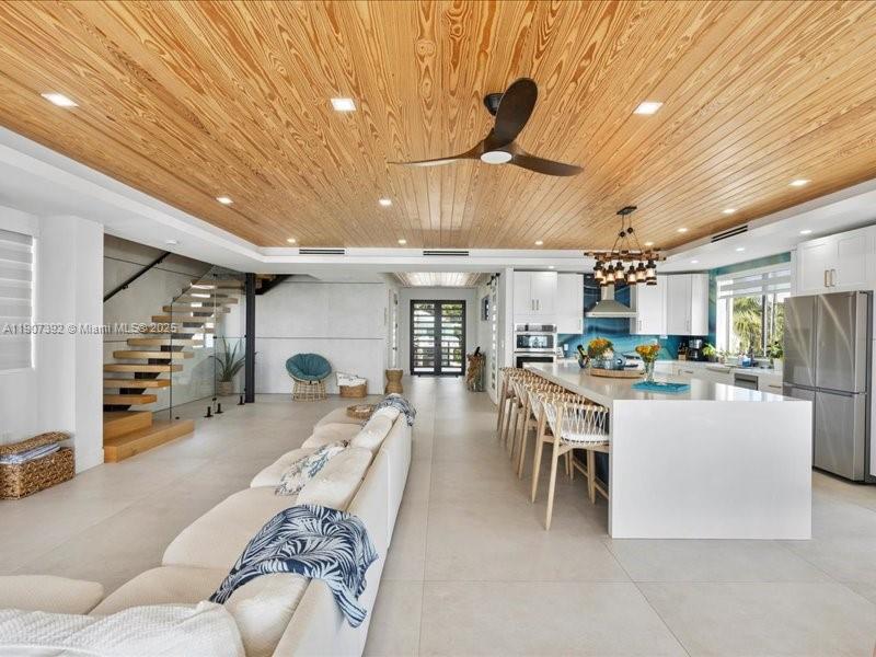 LARGO BEACH - Residential