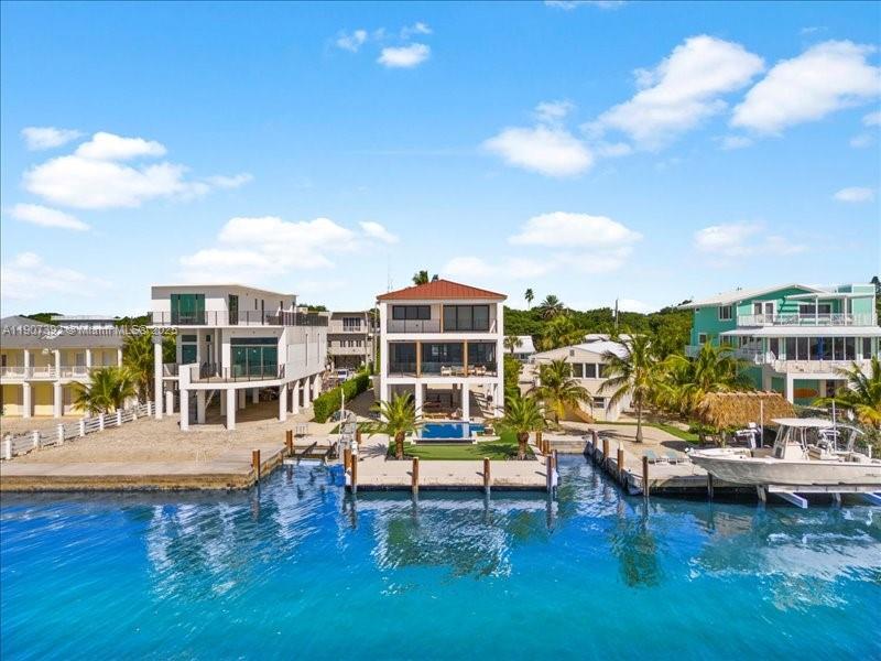 LARGO BEACH - Residential