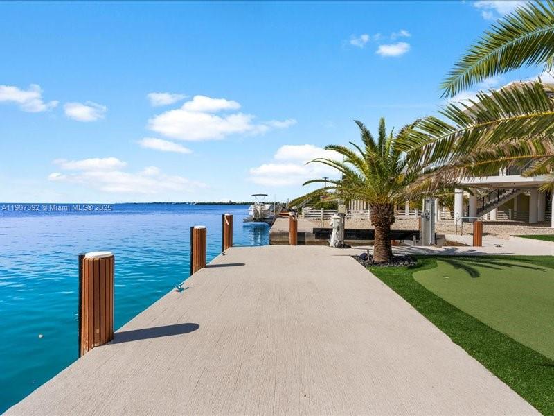 LARGO BEACH - Residential