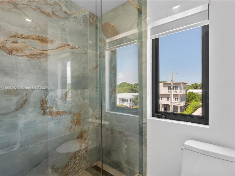 LARGO BEACH - Residential