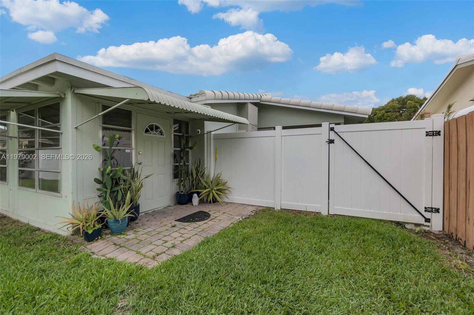 TAMARAC LAKES NORTH - Residential