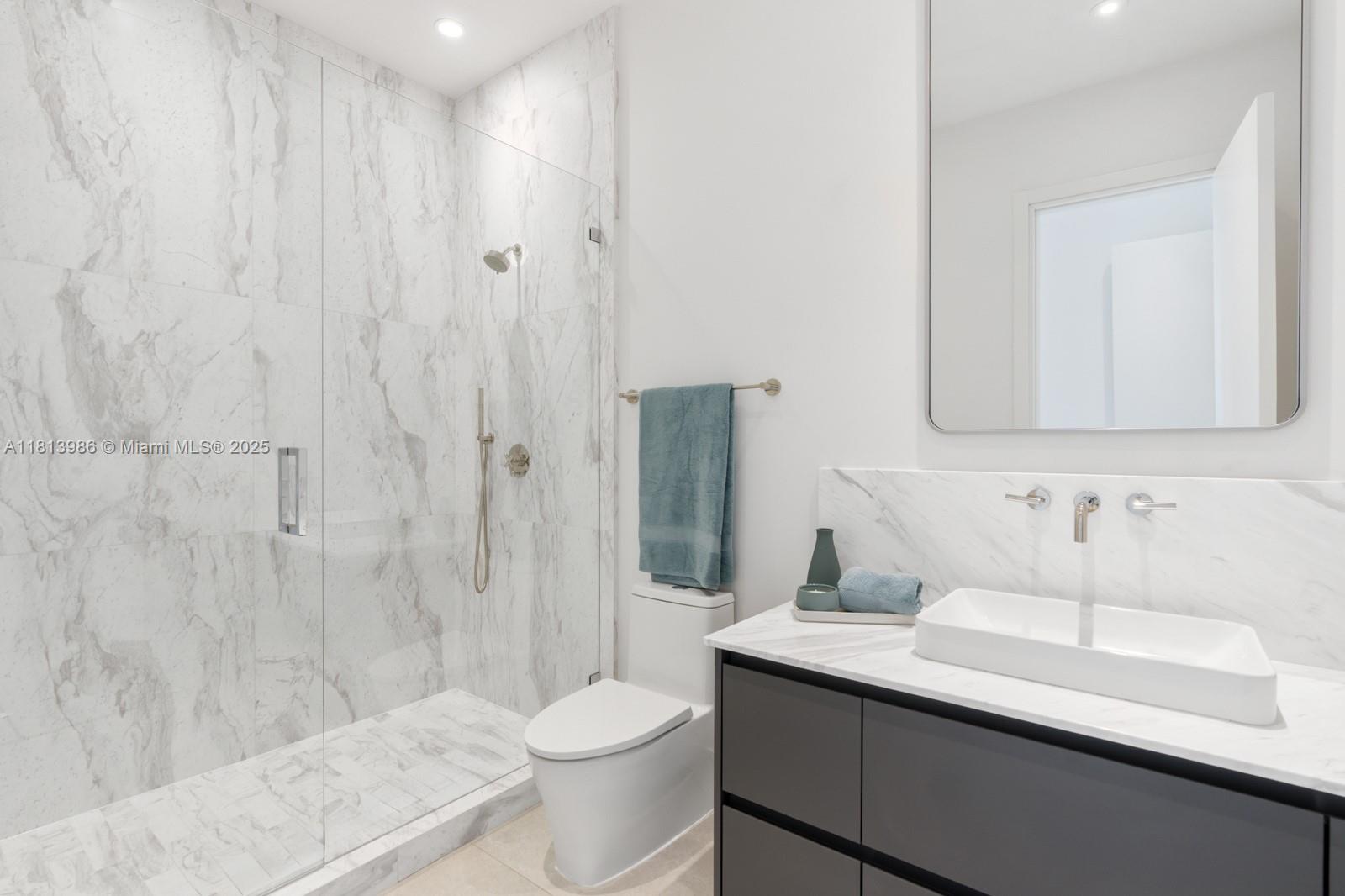 AMD PL OF BONITA PARK - Residential