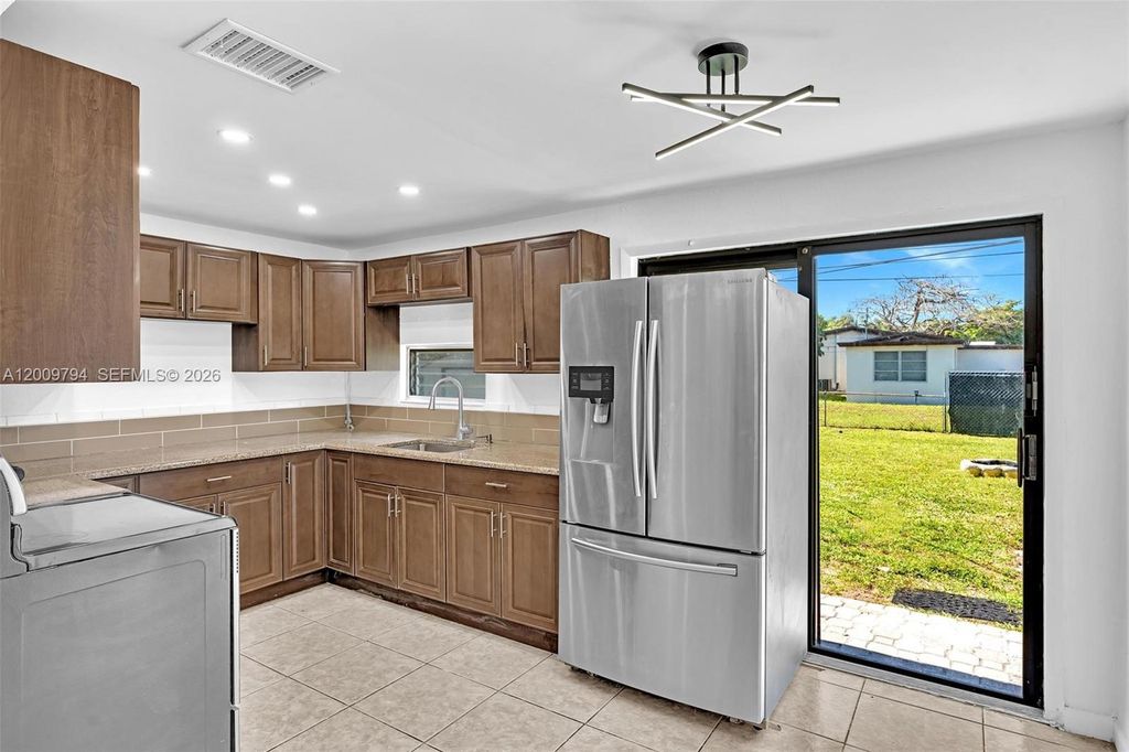 Photo of 4156 SW 49th Ct #0, Dania Beach, FL 33314 (MLS # A12009794)