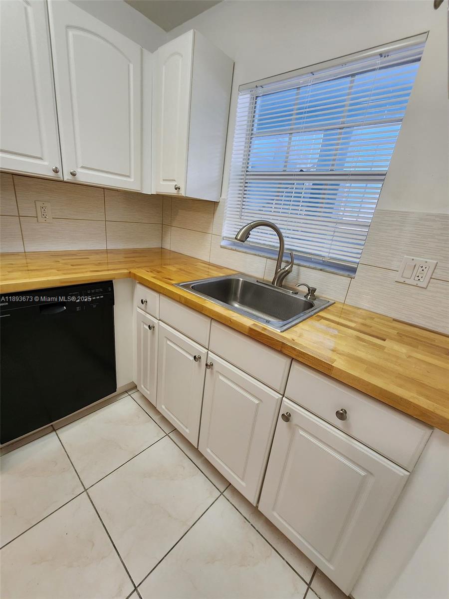 KENTWOOD OF WEDGEWOOD CON - Residential Lease