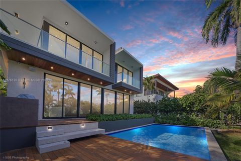 5825 Alton Rd Miami Beach FL 33140