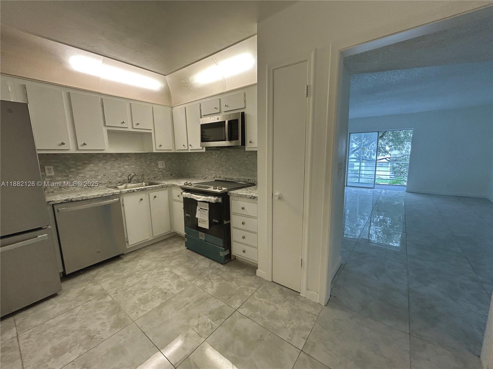 CASTLE APARTMENTS 17 COND - Residential Lease
