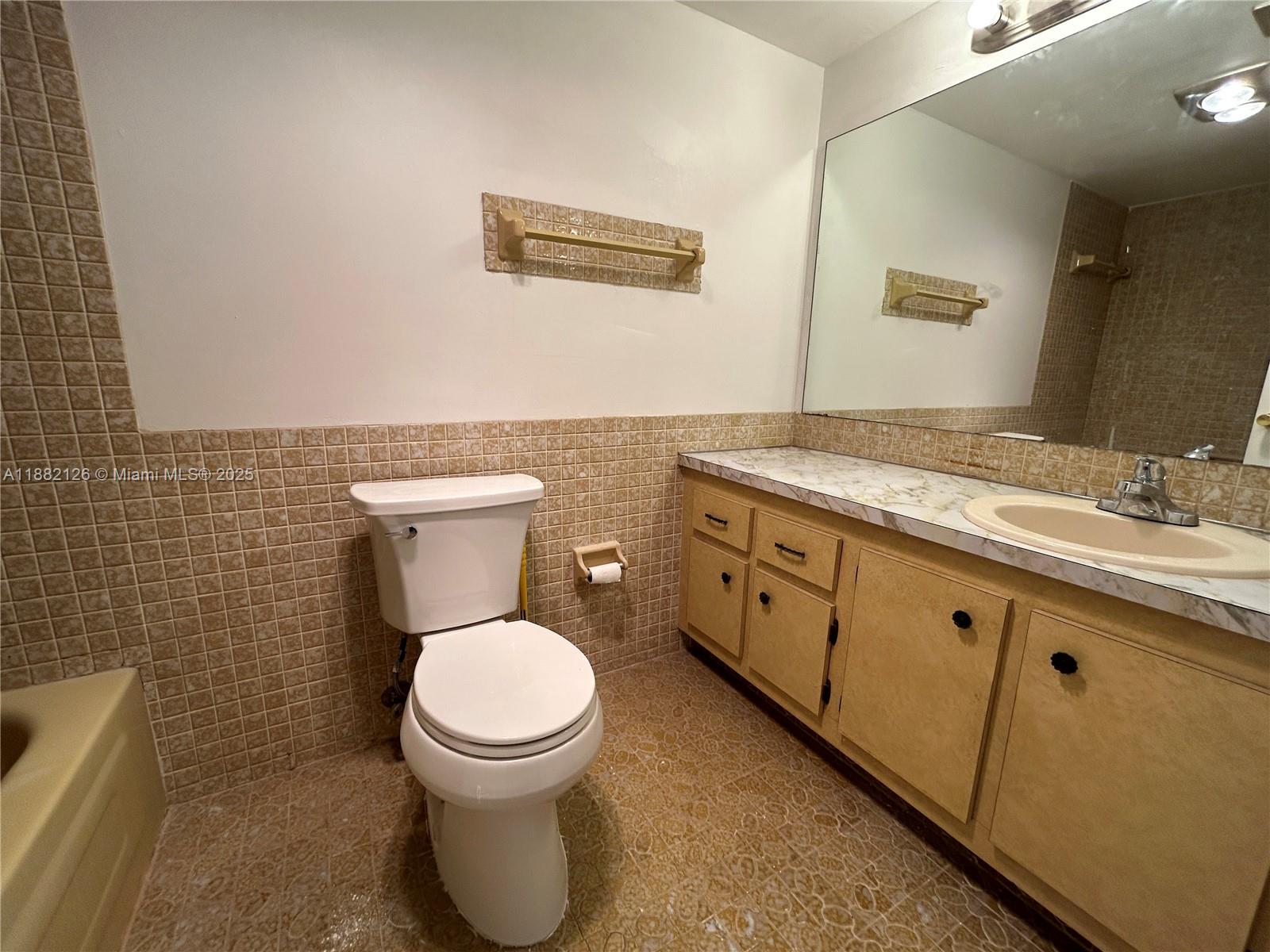 CASTLE APARTMENTS 17 COND - Residential Lease
