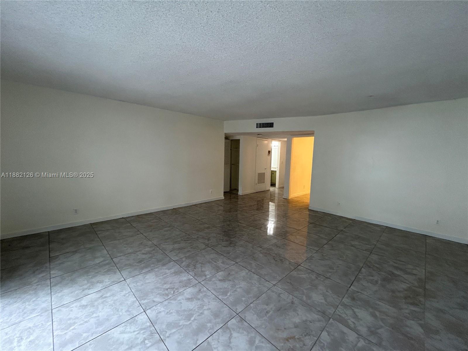 CASTLE APARTMENTS 17 COND - Residential Lease