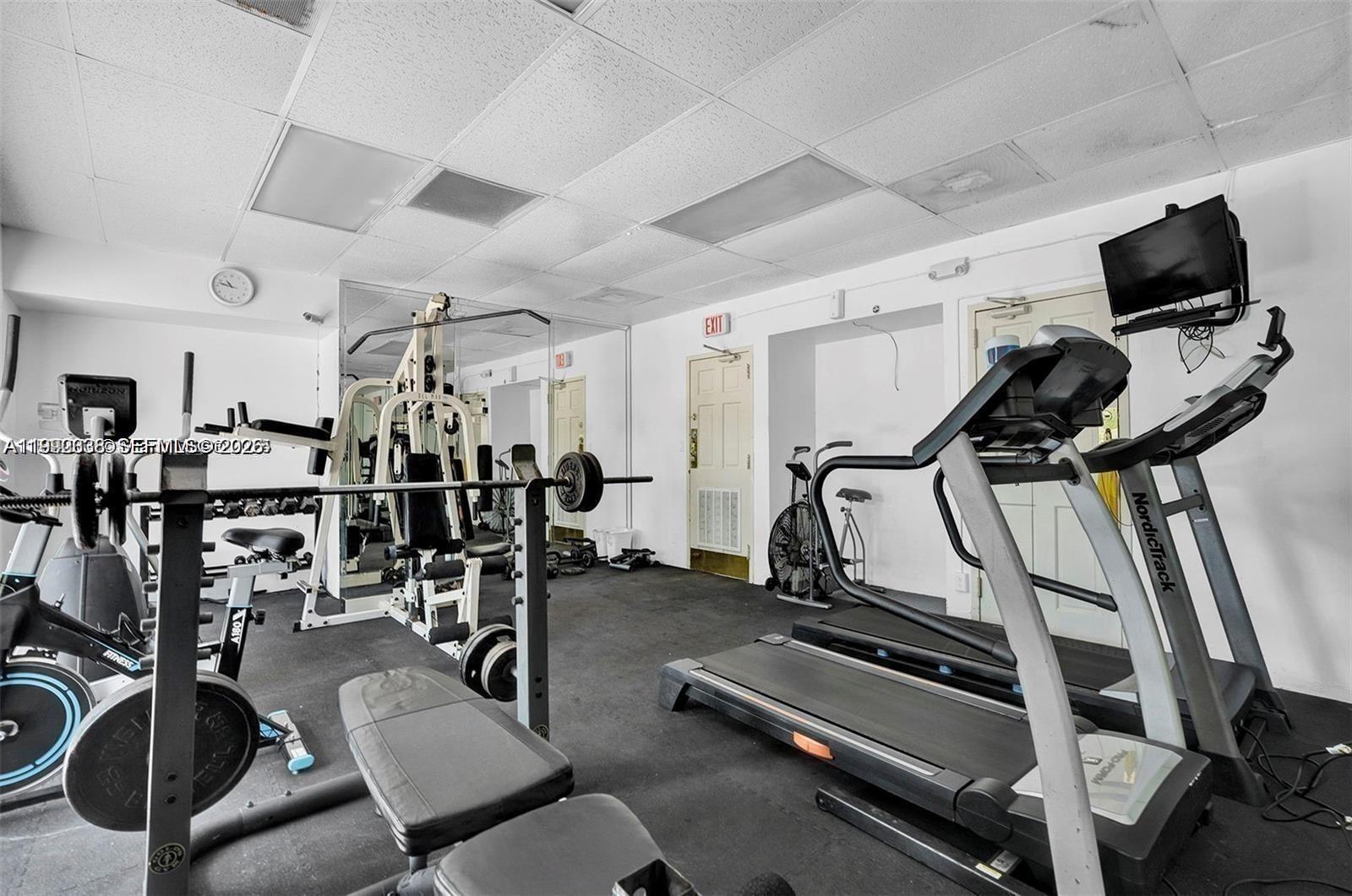 BISCAYA IV CONDO - Residential