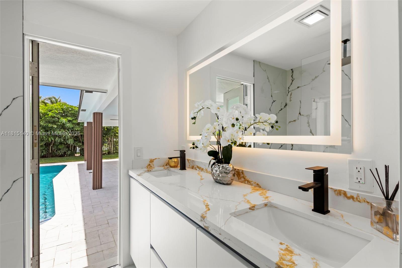 BOCA RATON SQUARE 17 - Residential