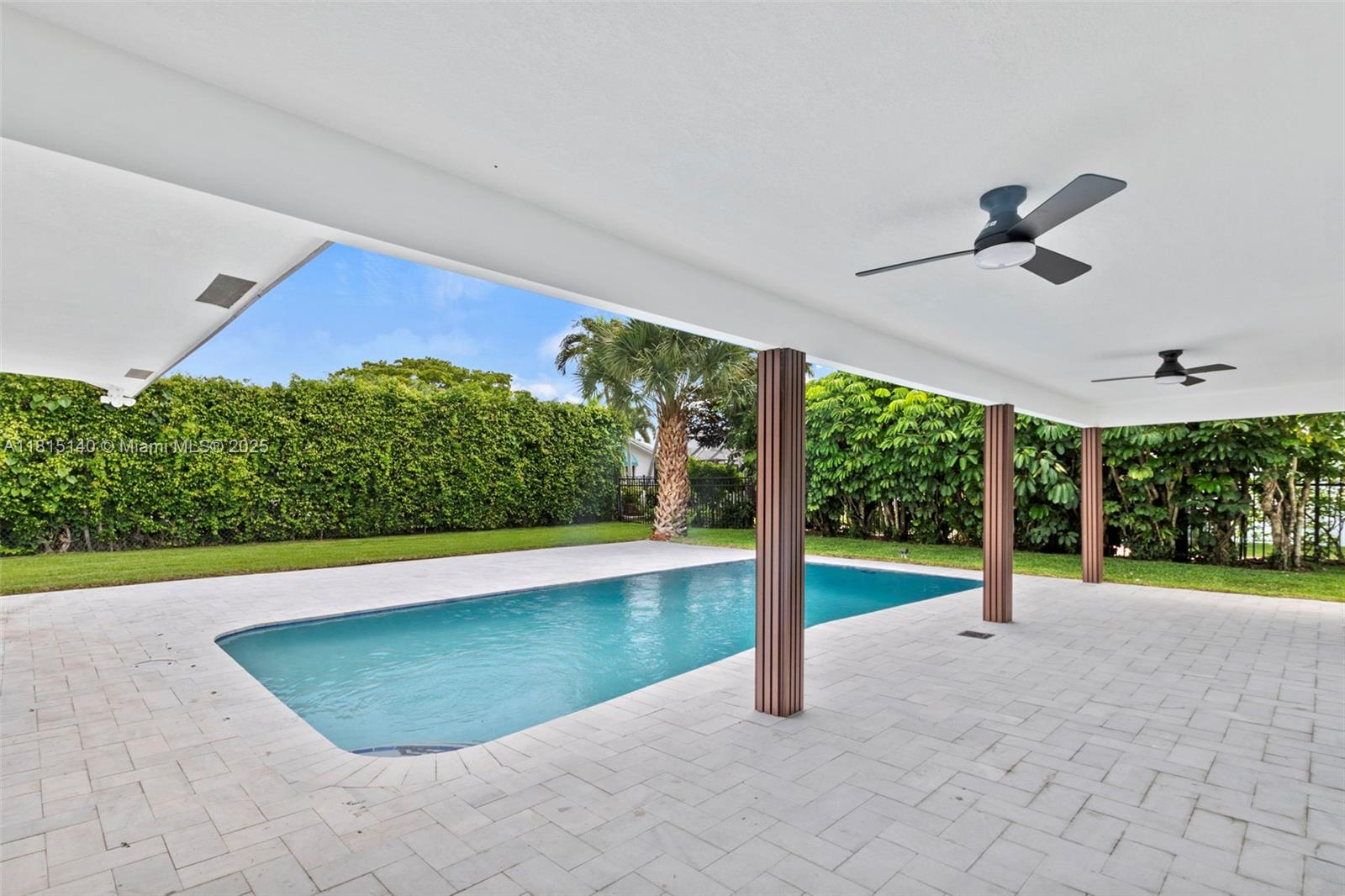 BOCA RATON SQUARE 17 - Residential