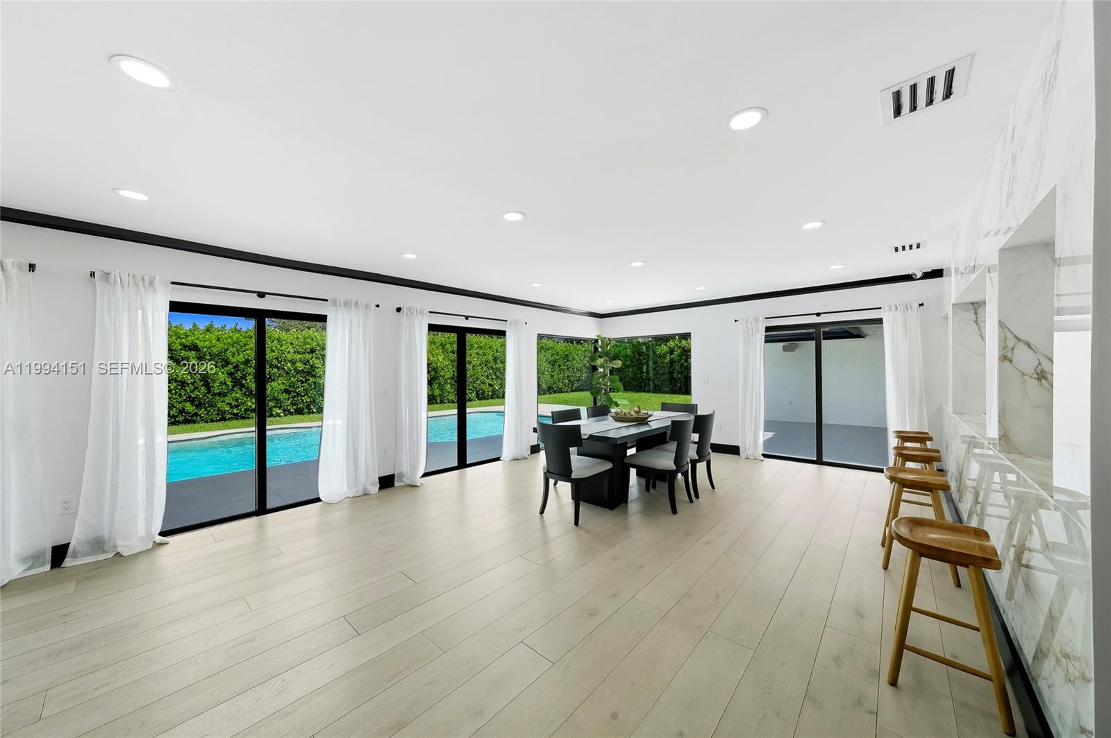 KENDALL POINT - Residential Lease