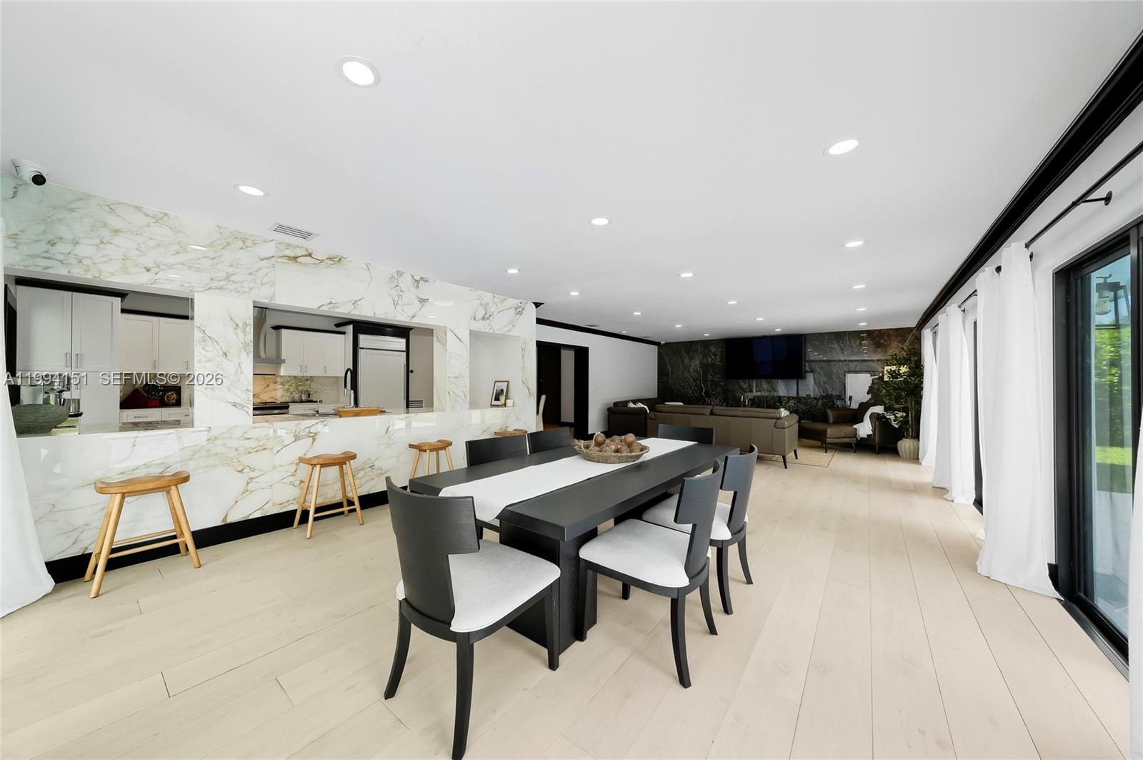 KENDALL POINT - Residential Lease