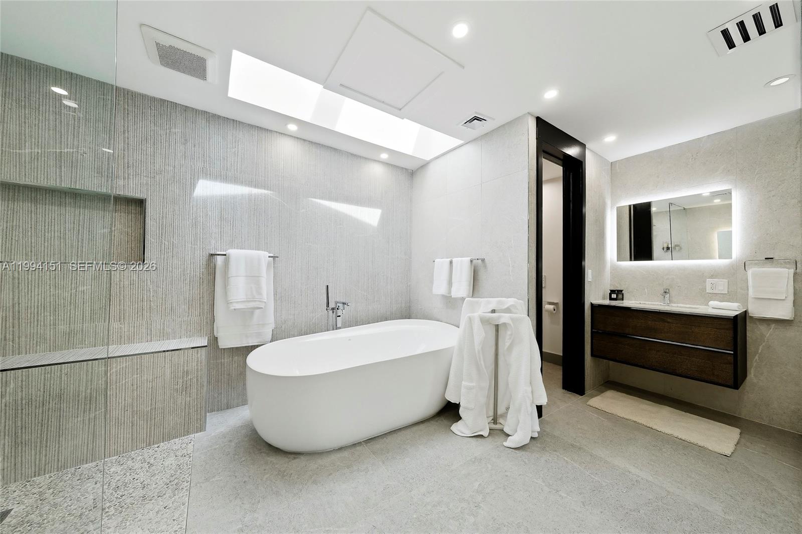 KENDALL POINT - Residential Lease