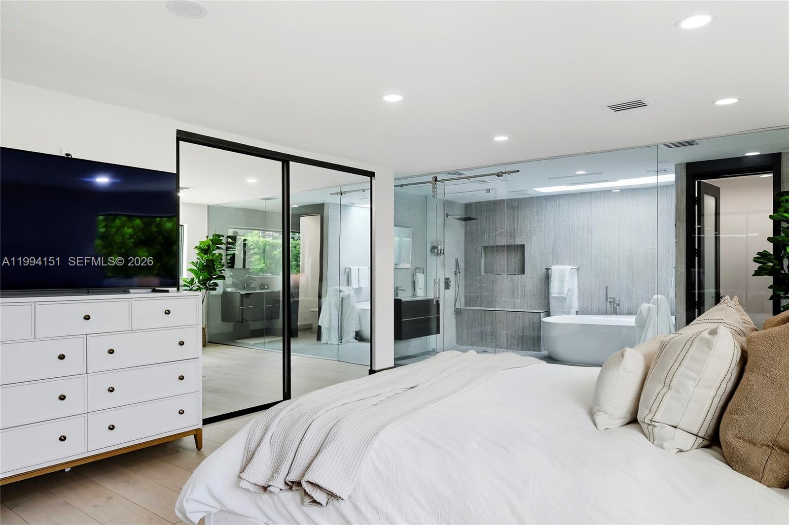 KENDALL POINT - Residential Lease