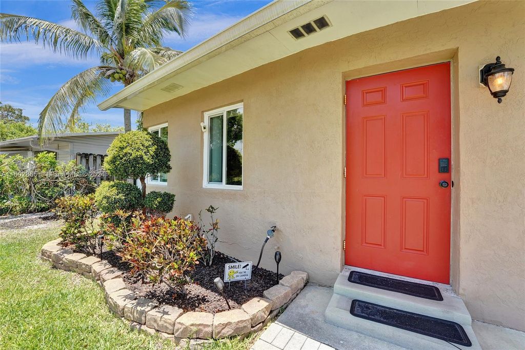 Photo of 2721 NE 8th Ter, Pompano Beach, FL 33064 (MLS # A11602865)