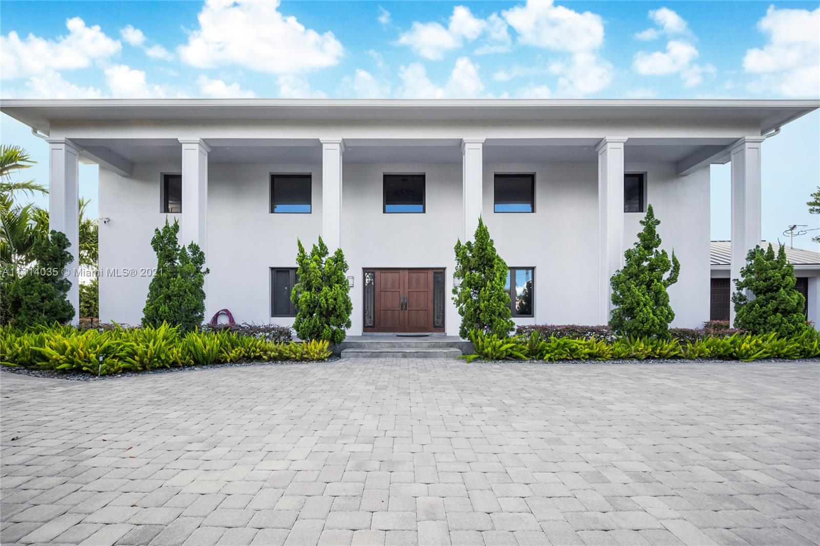 HARBOR BEACH - Residential